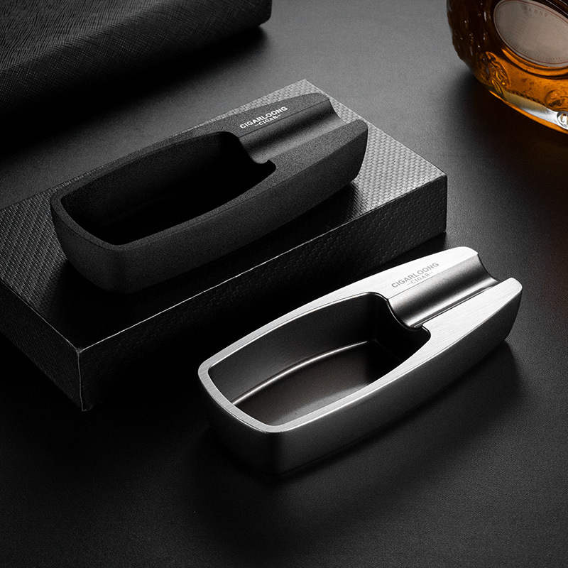 Classic Zinc Alloy Single Slot Cigar Ashtray - Image 4