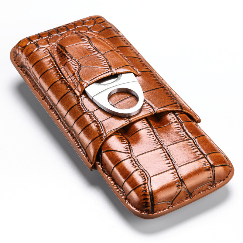 How to Personalize Your Cigar Leather Case
